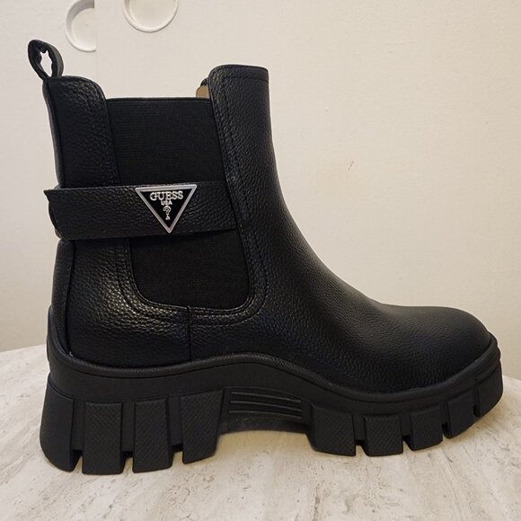 GUESS Womens Hensly Lug Sole Black- Faux Leather- Polyureth 11M - A002 - Picture 5 of 9